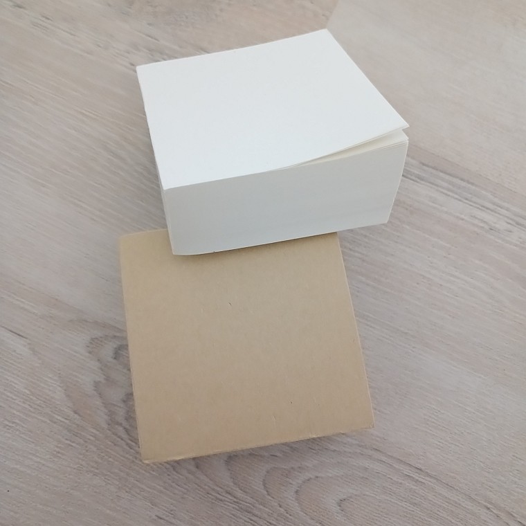 비점착 정사각 떡메모지 400매 대용량 8 × 8 cm 2컬러