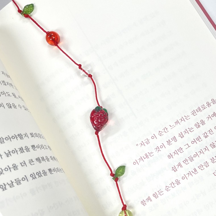 딸기 비즈 책갈피 만들기 끈갈피 DIY 키트 독서템 책깔피 과일 북마크 독서 북 클립 북마커 예쁜